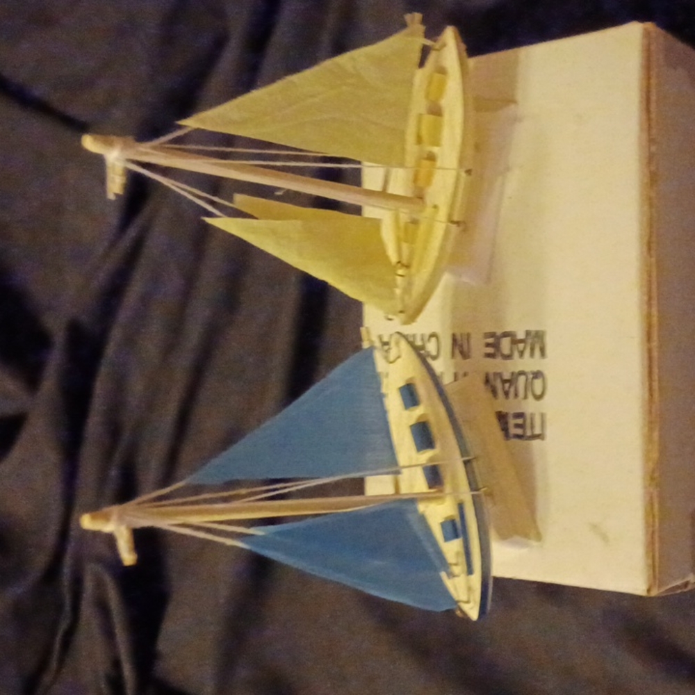 HANDCRAFTED WOODEN SAILBOATS